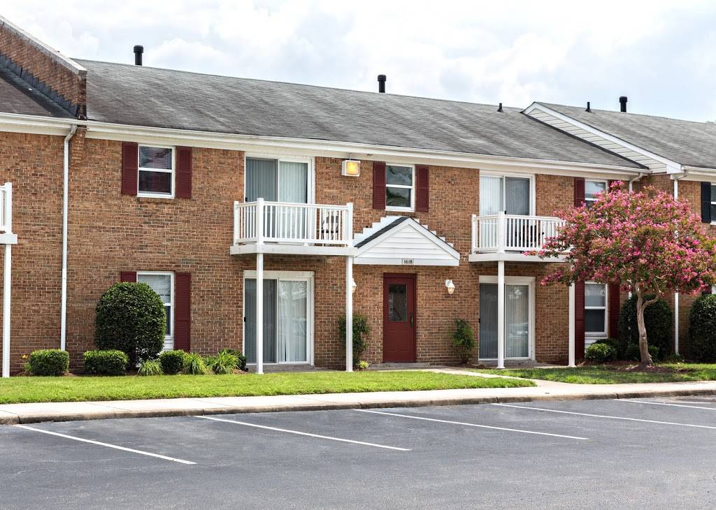 Crosswinds Apartments | 910 Providence Rd, Chesapeake, VA 23325, USA | Phone: (757) 420-8308