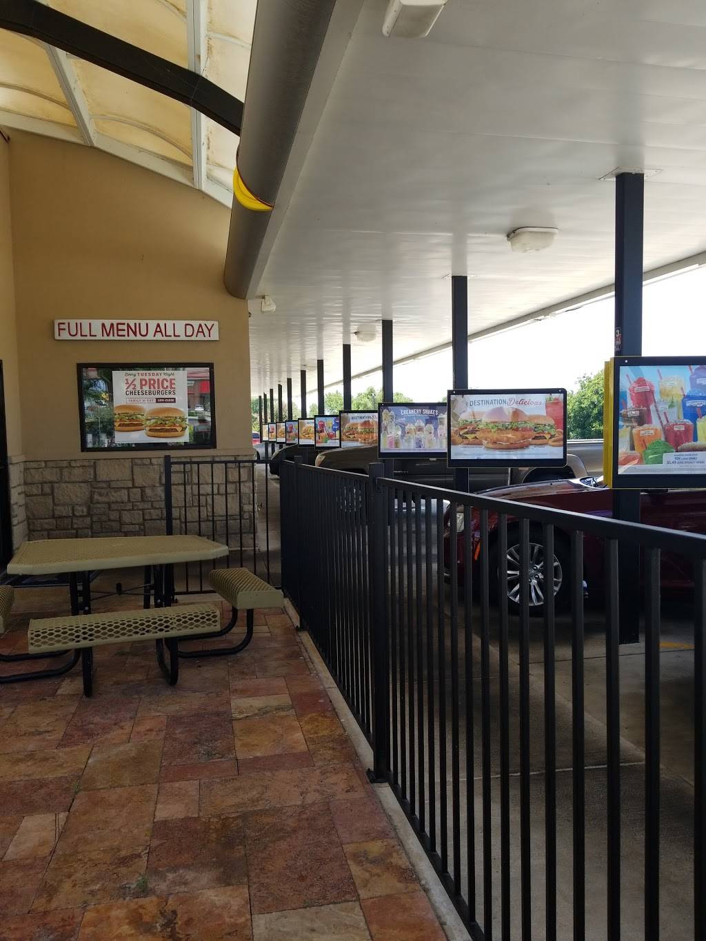 Sonic Drive-In | 1451 W Hurst Blvd, Hurst, TX 76053 | Phone: (817) 284-8331