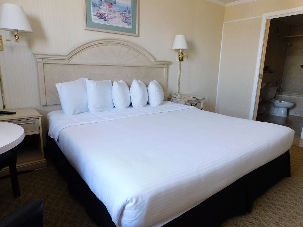 Meadowlands View Hotel | 2750 Tonnelle Ave, North Bergen, NJ 07047, USA | Phone: (201) 348-3600