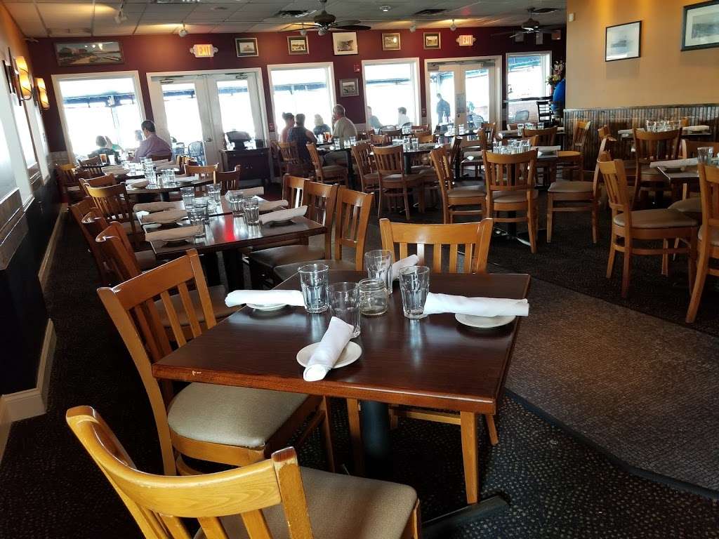 Captain Jakes River House | 40 Front St, Newburgh, NY 12550, USA | Phone: (845) 565-3939