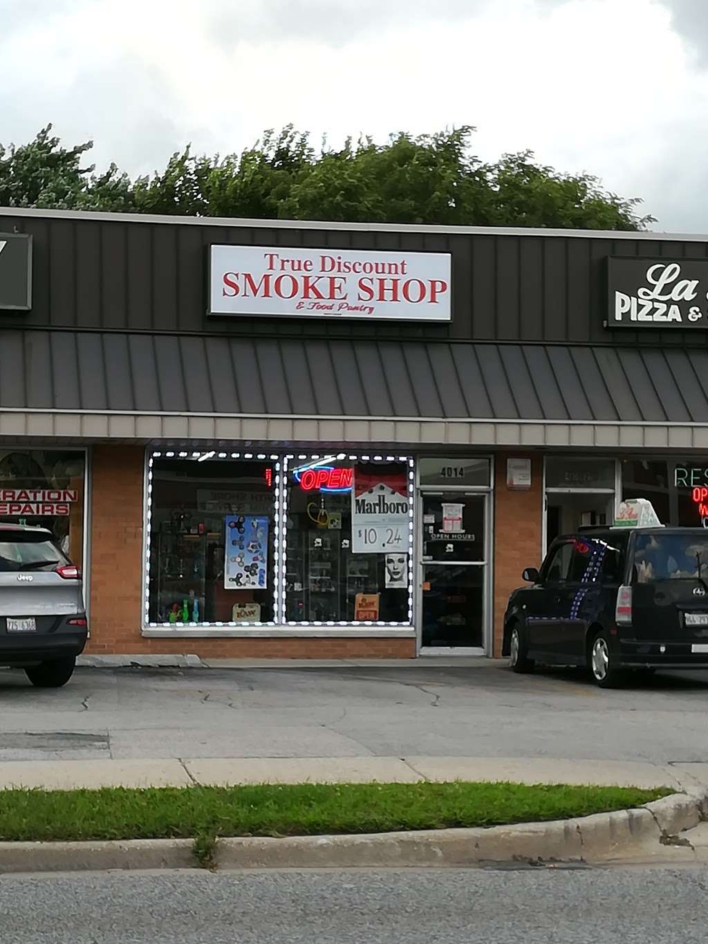 True Discount Smoke Shop | 4014 Golf Rd, Skokie, IL 60076, USA | Phone: (847) 213-0555