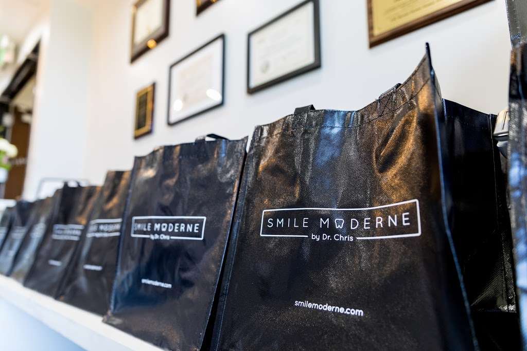 Smile Moderne | 25500 Rancho Niguel Rd #200, Laguna Niguel, CA 92677 | Phone: (949) 554-1563