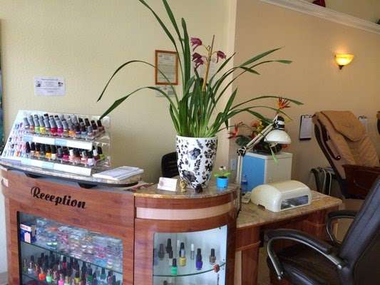 Q Nails | 353 W Mission Ave, Escondido, CA 92025, USA | Phone: (760) 746-8835