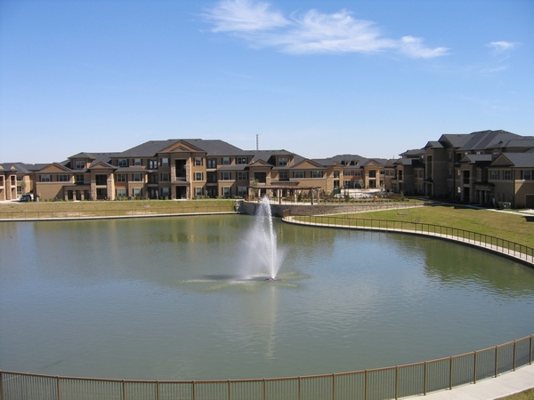 Falls at Copper Lake Apartments | 9140 Hwy 6 N, Houston, TX 77095, USA | Phone: (281) 861-7800