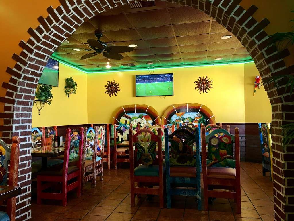 Fiesta Tapatia | Martinsburg, WV 25401, USA | Phone: (304) 260-0266