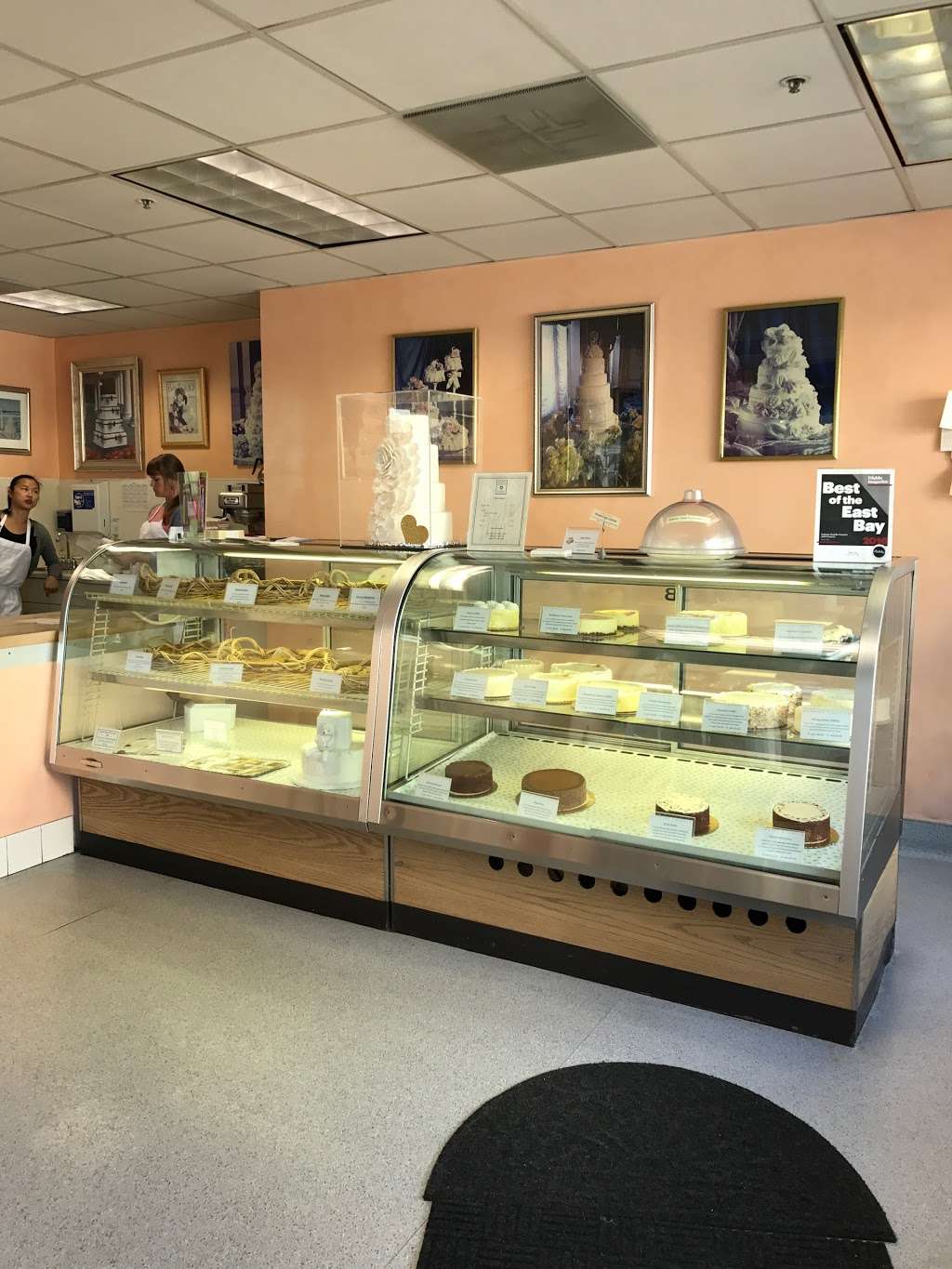 Katrina Rozelle Pastries and Desserts | 5931 College Ave, Oakland, CA 94618, USA | Phone: (510) 655-3209