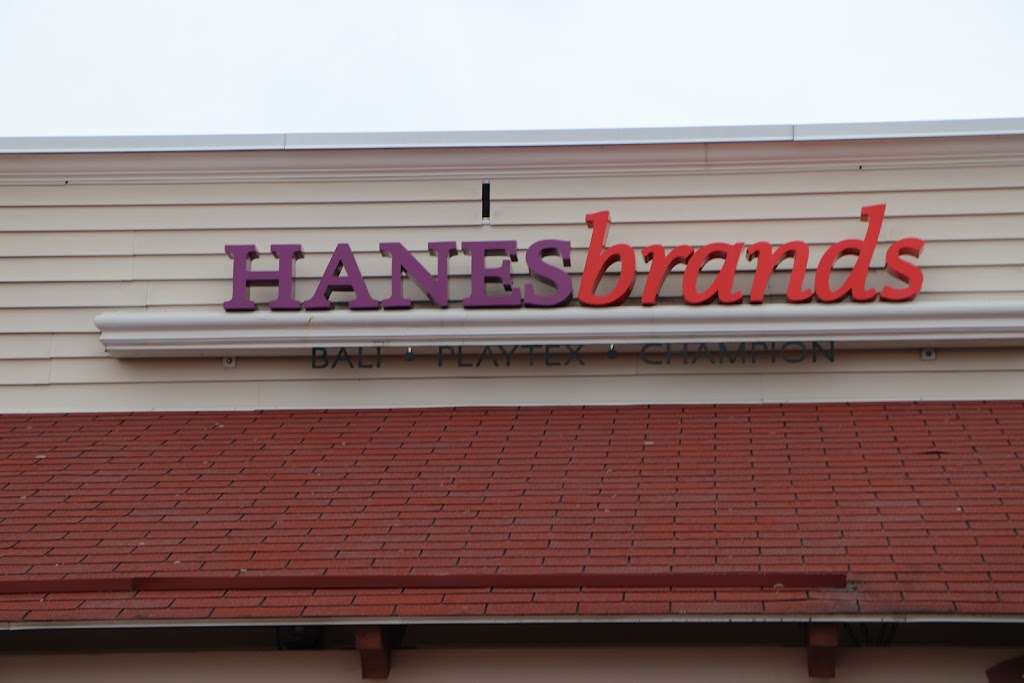 Hanesbrands | 1 Premium, Outlet Blvd, Wrentham, MA 02093, USA | Phone: (508) 384-9833