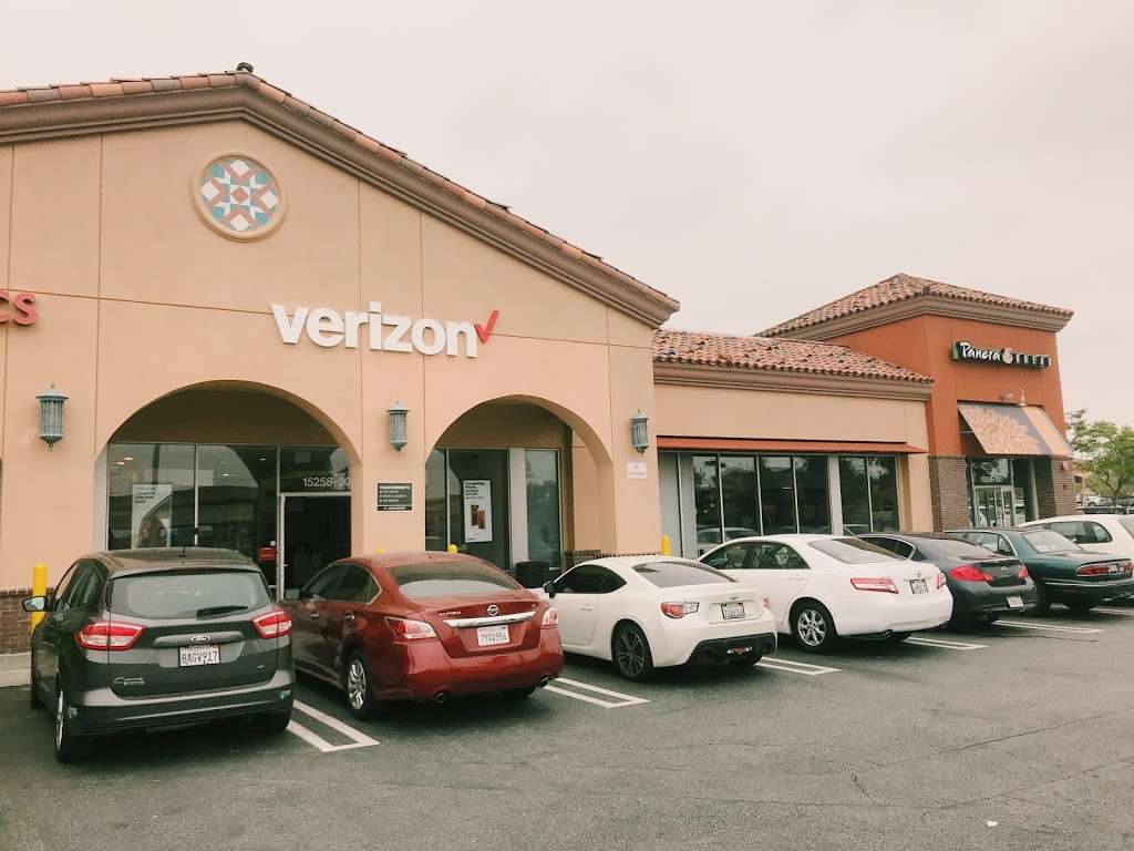 Verizon Authorized Retailer – Victra | 15258 Summit Ave #200, Fontana, CA 92336, USA | Phone: (909) 899-8444