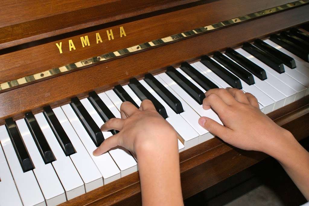 Shugart Piano Studio | 2915 La Roda, Grand Prairie, TX 75054, USA | Phone: (817) 592-3501