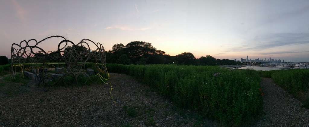 La Ronda Parakata Gathering Space | Burnham Wildlife Corridor, Lakefront Trail, Chicago, IL 60616, USA