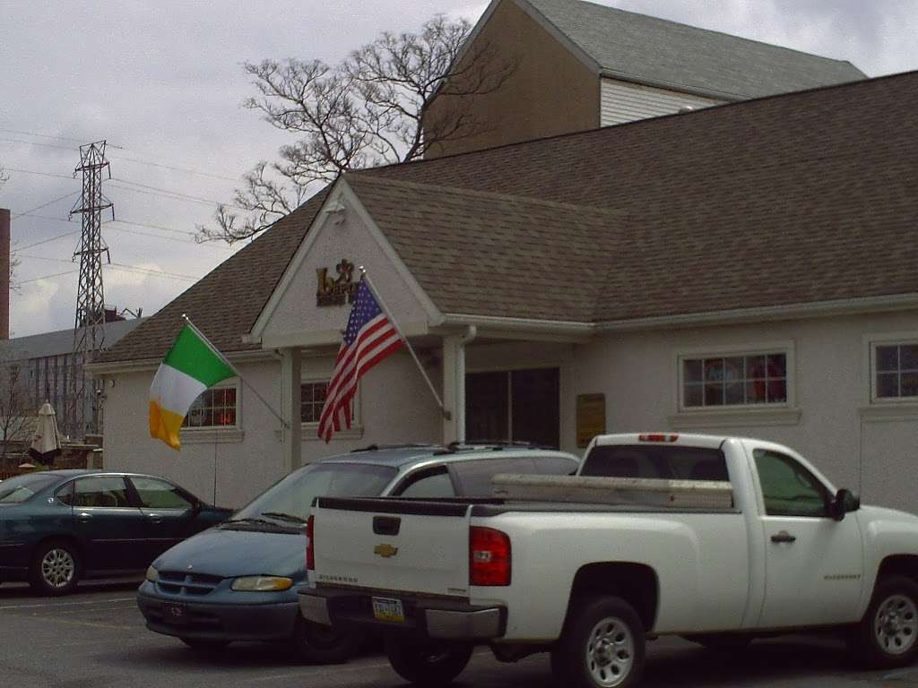 Leftys Irish Pub & Restaurant | 1021 Market St, Marcus Hook, PA 19061, USA | Phone: (610) 494-9957