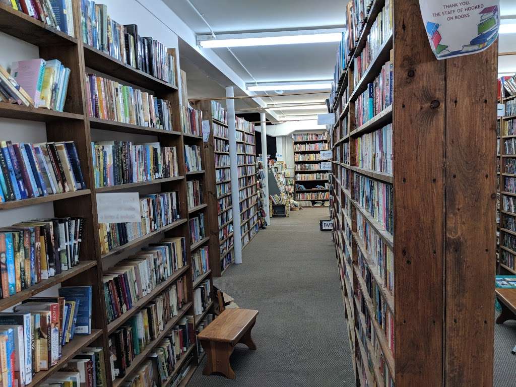 Hooked On Books | 3701 William Penn Hwy, Easton, PA 18045, USA | Phone: (610) 438-4464