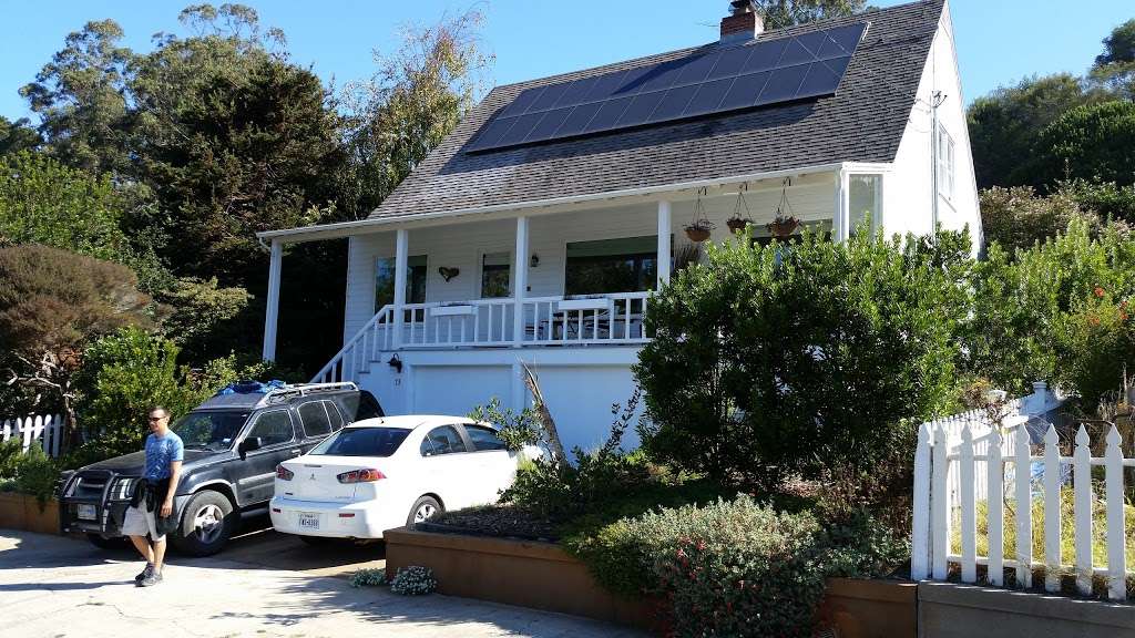 Best Bolinas Beach Vacation Rental | 22 Brighton Ave, Bolinas, CA 94924, USA | Phone: (415) 868-3611