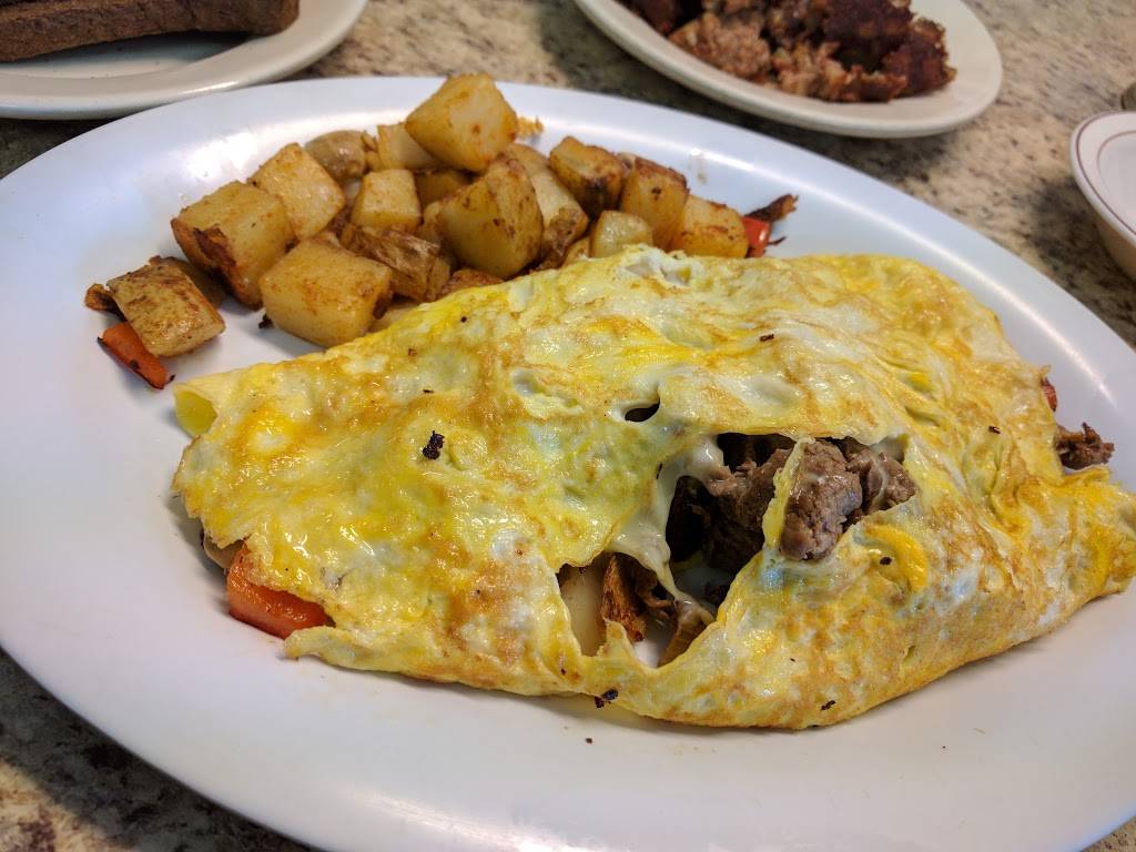 Dedham Diner | 247 Bussey St, Dedham, MA 02026, USA | Phone: (781) 329-3600