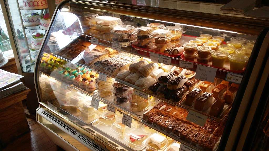 Vilmas Bakery | 29 Main St, Haverstraw, NY 10927, USA | Phone: (845) 942-8200