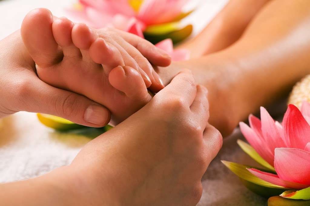 Healing Hands Massage and Skin Care | 11834 Old National Pike, New Market, MD 21774, USA | Phone: (410) 259-2859