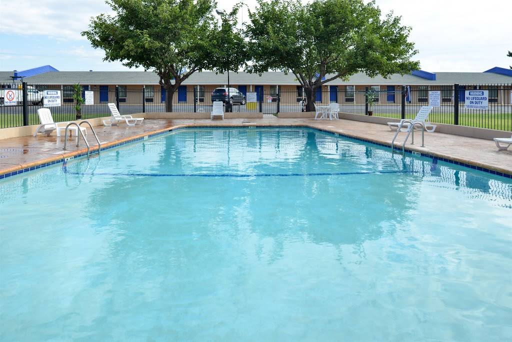 Americas Best Value Inn Lubbock E | 150 Slaton Rd, Lubbock, TX 79404, USA | Phone: (806) 745-2515