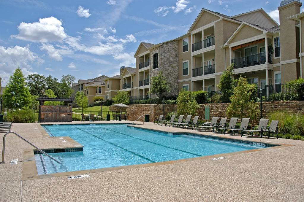 Mandolin Apartment Homes | 2525 TX-360, Euless, TX 76039, USA | Phone: (833) 875-6502