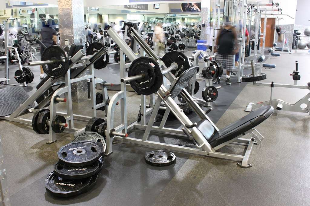 24 Hour Fitness | 110 Towne Center Dr, Compton, CA 90220, USA | Phone: (310) 735-9114