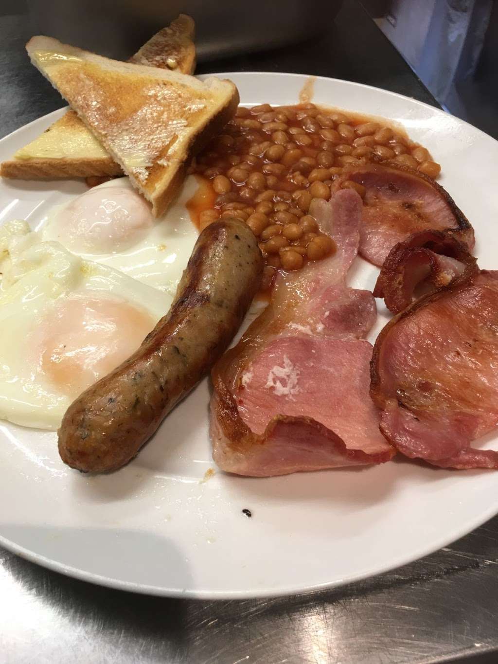 The Open Cafe | Hainault Golf Club, Romford Road, Chigwell IG7 4QW, UK | Phone: 020 8500 1191