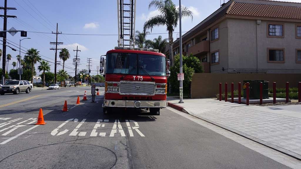 Los Angeles City Fire Station 7 | 14630 Plummer St, Panorama City, CA 91402, USA | Phone: (818) 892-4807