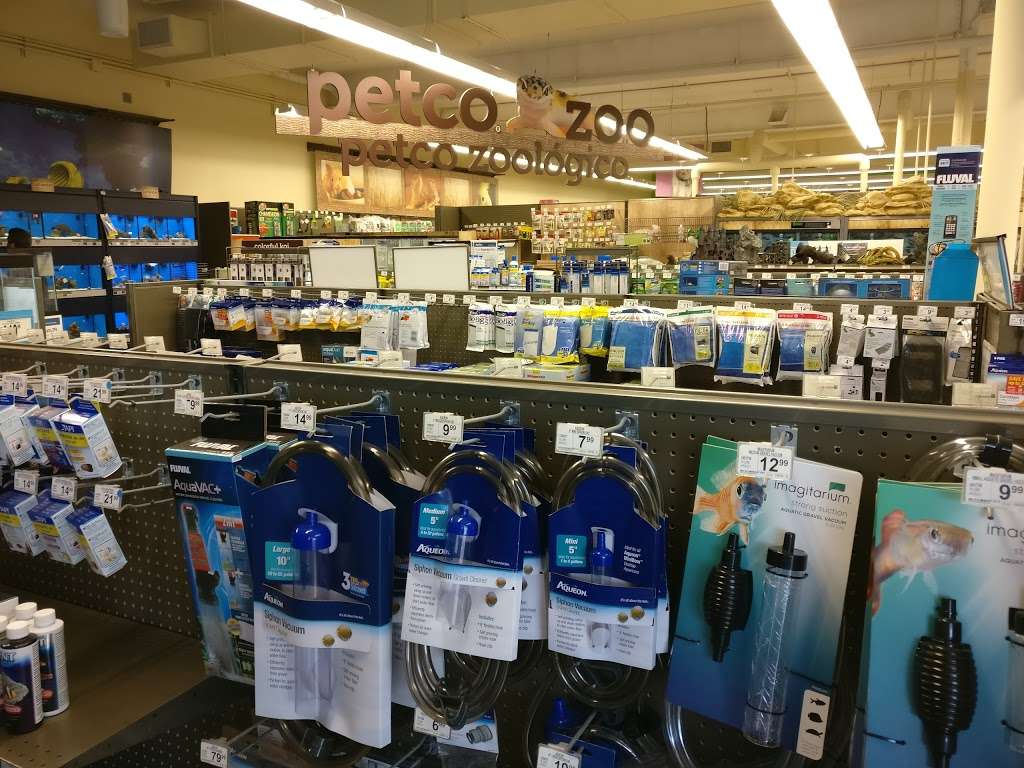 Petco Animal Supplies | 7507 31st Ave, East Elmhurst, NY 11370, USA | Phone: (718) 446-1061