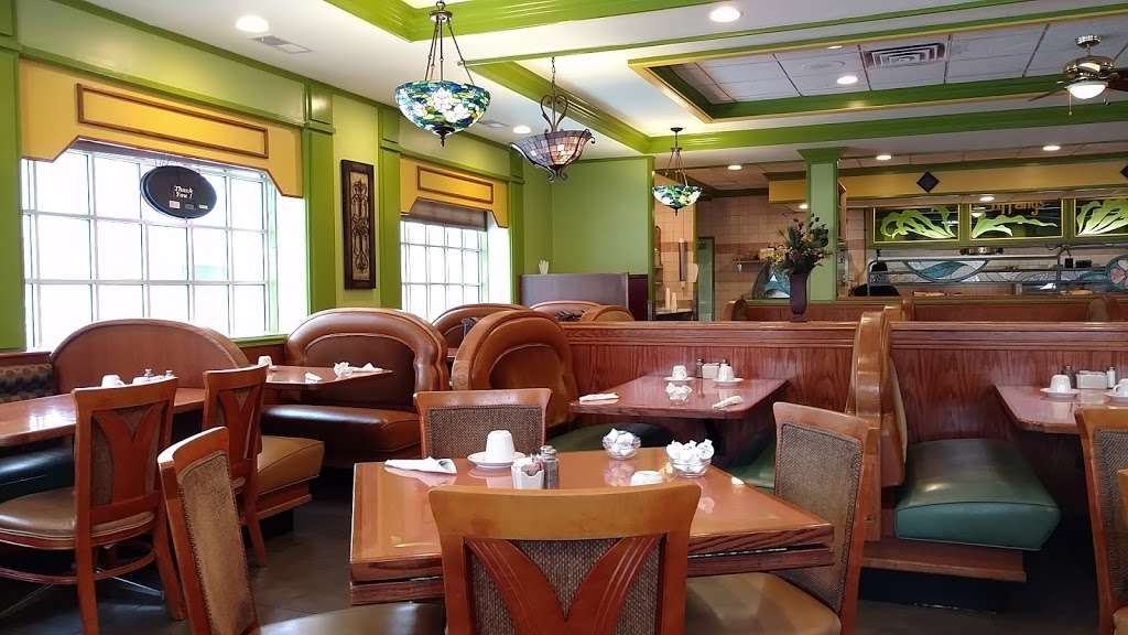 Tiffanys Restaurant Cafe | 2179 W Touhy Ave, Des Plaines, IL 60018 | Phone: (847) 813-5581