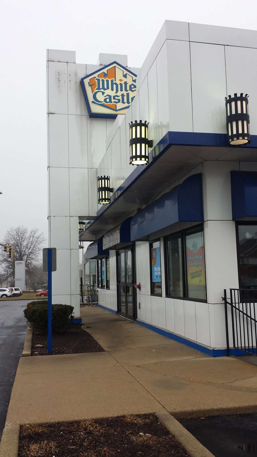 White Castle | 1100 W Golf Rd, Hoffman Estates, IL 60169, USA | Phone: (847) 882-3891