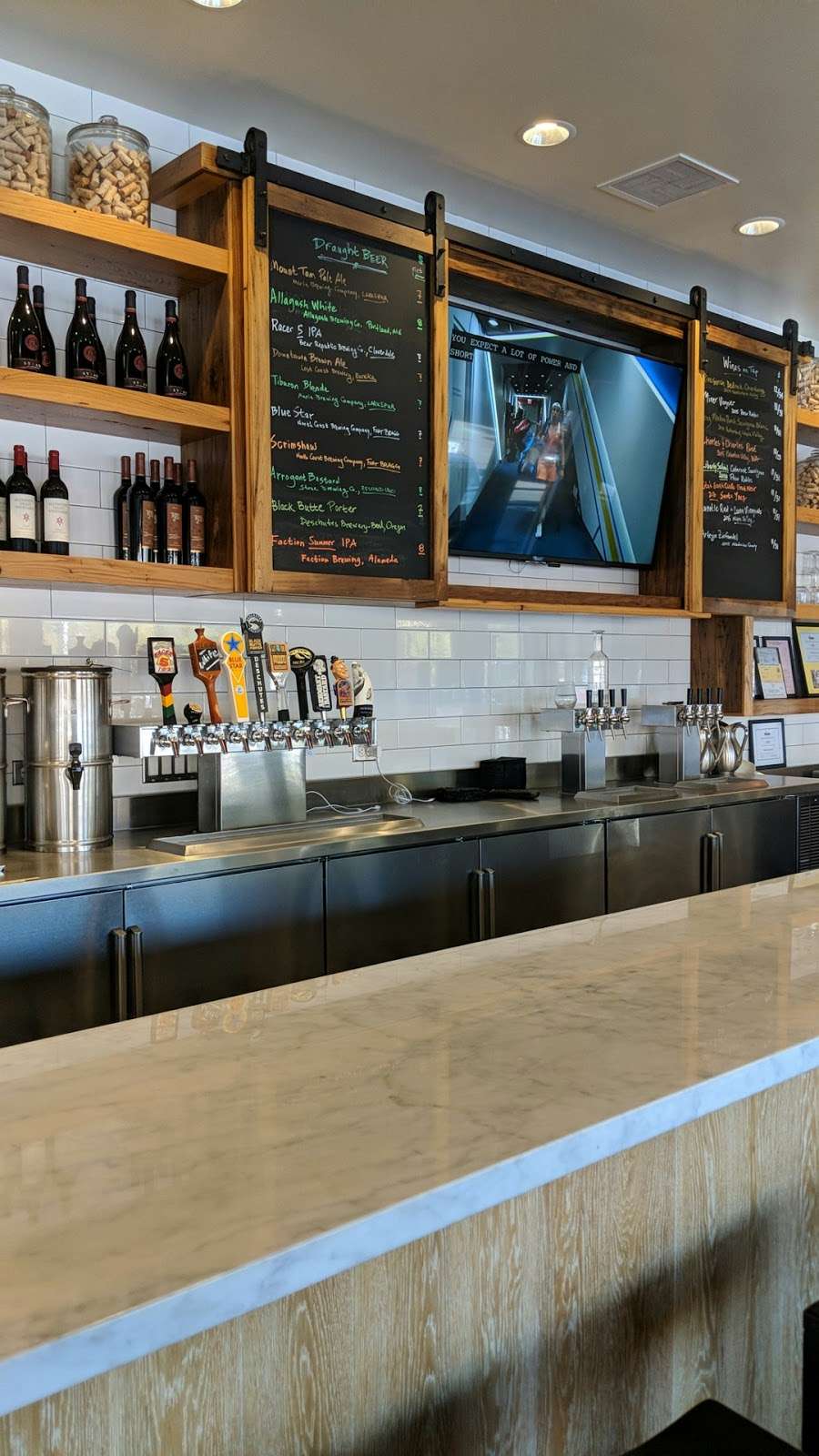 Foodniks | 1 Blackfield Dr, Belvedere Tiburon, CA 94920, USA | Phone: (415) 388-7800