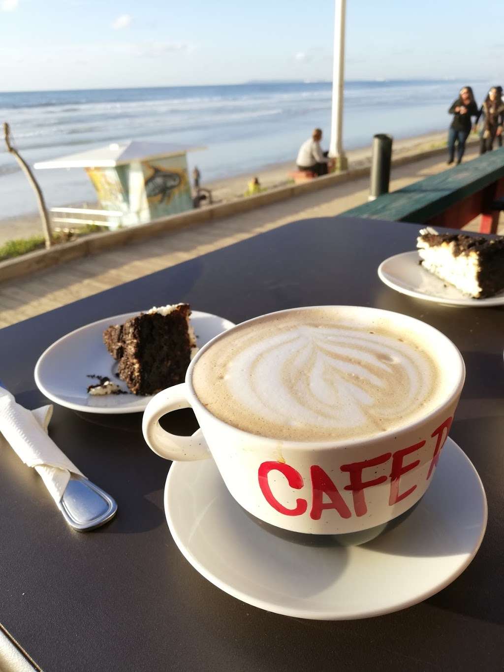 Café Red Playas | Paseo Costero, Pase Costero Malecon 775, Playas, Costa, 22504 Tijuana, B.C., Mexico | Phone: 664 976 8252