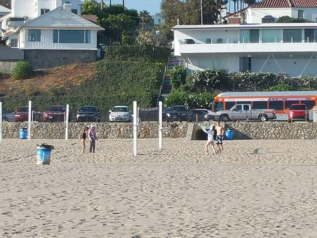 Will Rogers Volleyball courts | 14710 Pacific Coast Hwy, Santa Monica, CA 90402