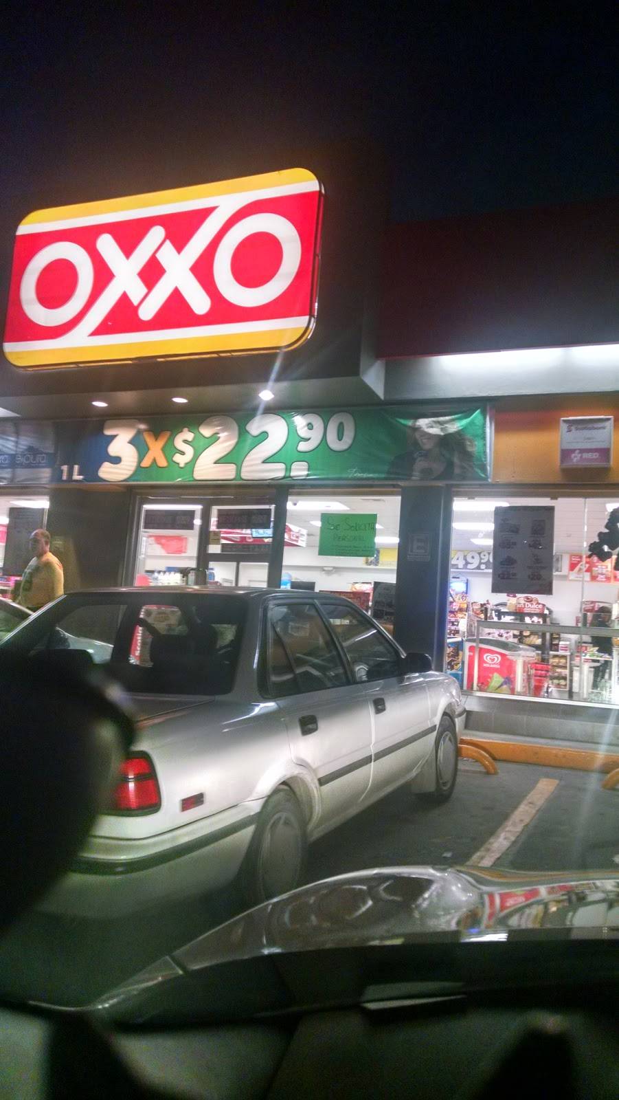 OXXO | Calle Del Ahuehuete, Urbiquinta Del Cedro, Baja California, B.C., Mexico | Phone: 800 288 6996