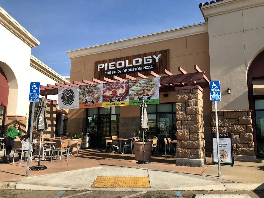 Pieology Pizzeria El Paseo, Fresno, CA | 6709 N Riverside Dr Suite 103, Fresno, CA 93722, USA | Phone: (559) 277-3379