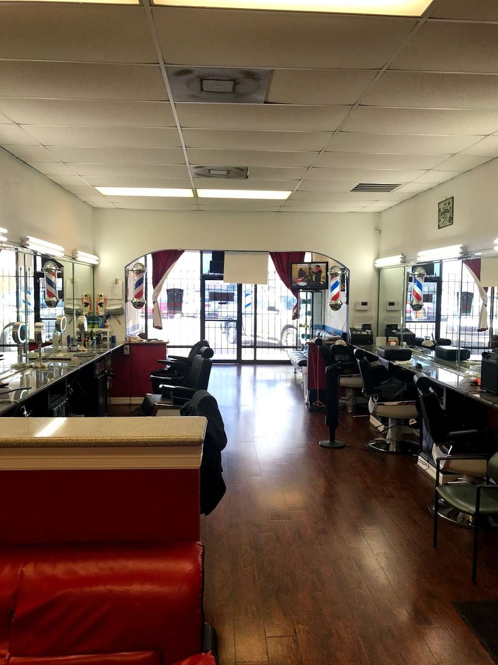 Orlín barber shop | 6402 Airline Dr, Houston, TX 77076, USA | Phone: (832) 329-9696