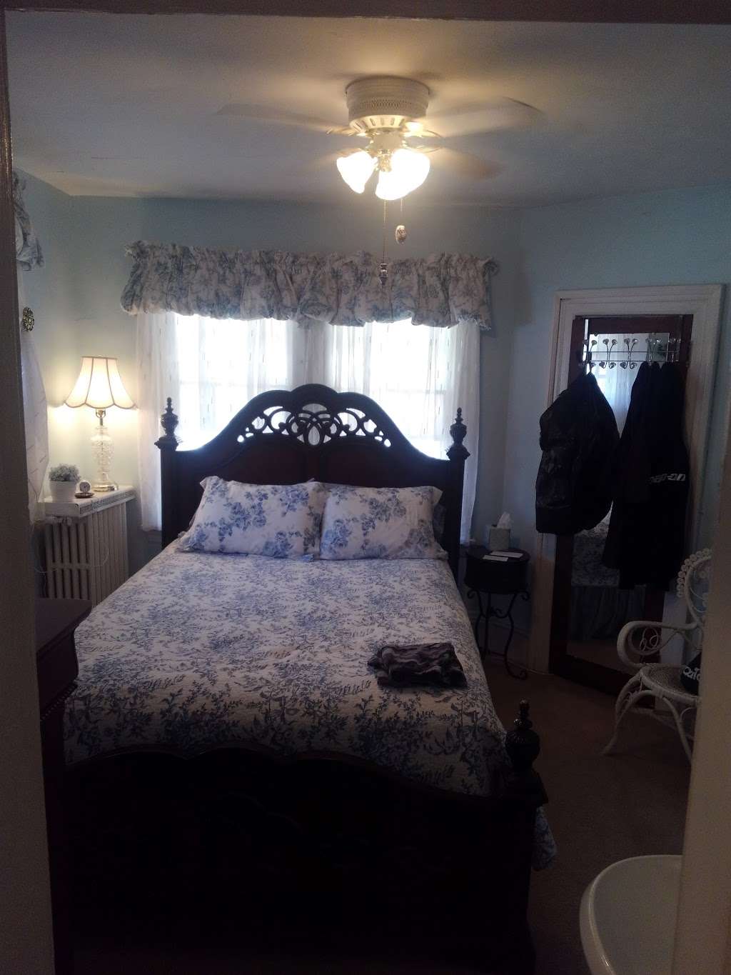 Plymouth Inn Bed & Breakfast | 710 Atlantic Ave, Ocean City, NJ 08226, USA | Phone: (609) 398-8615