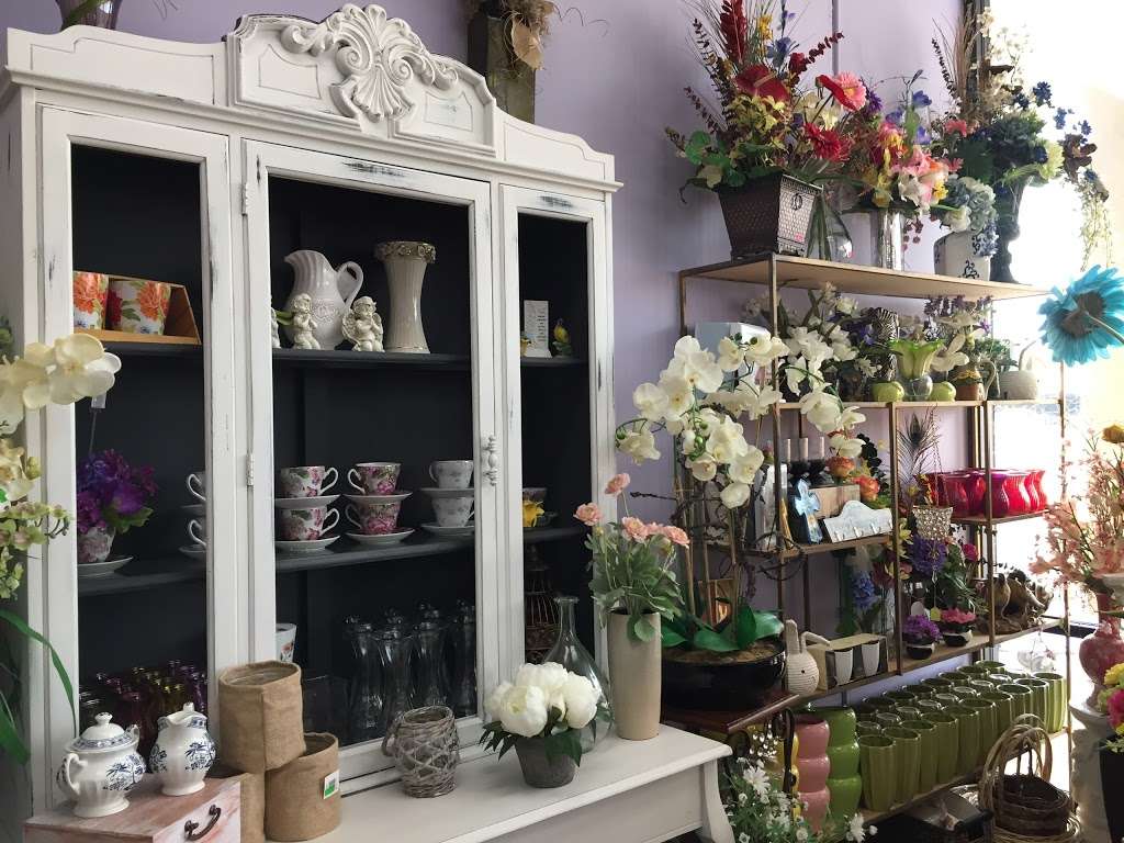 Mary Lous Florist | 10904 Scarsdale Blvd #190, Houston, TX 77089, USA | Phone: (281) 481-6133