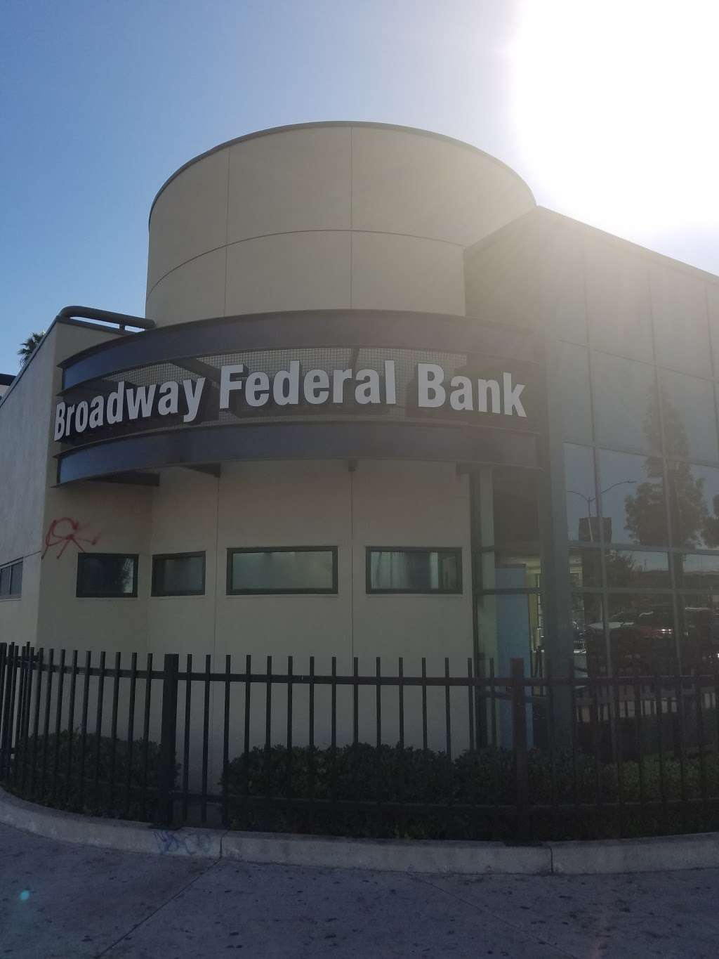 Broadway Federal Bank | 4001 S Figueroa St, Los Angeles, CA 90037 | Phone: (323) 232-4271