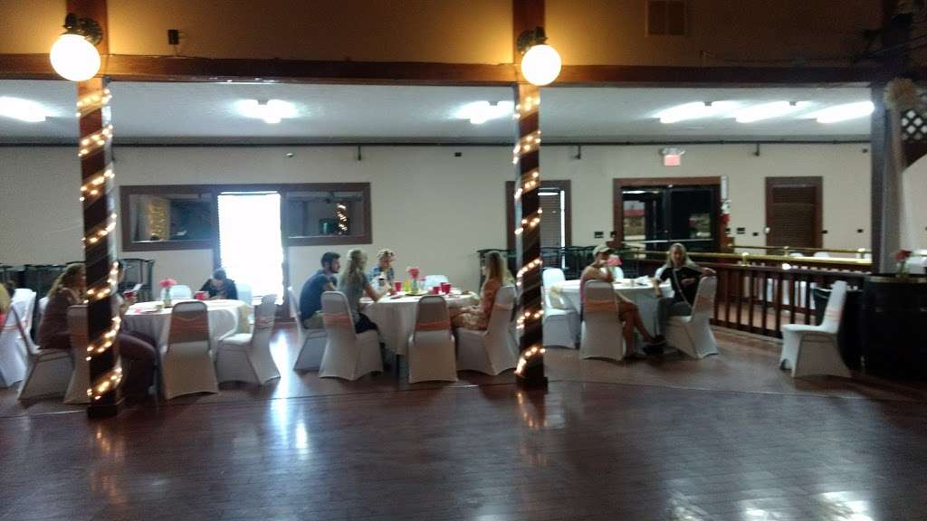 Stables Banquet Barn | 6125 Southeastern Ave, Indianapolis, IN 46203, USA | Phone: (317) 353-6852