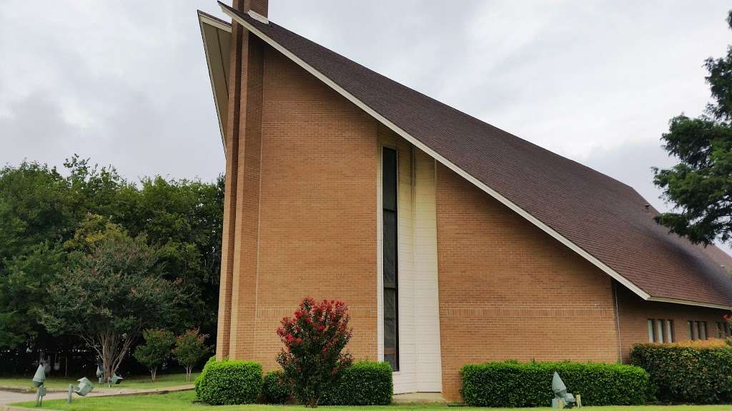 Round Grove United Church UCC | 249 E Round Grove Rd, Lewisville, TX 75067, USA | Phone: (972) 315-2777