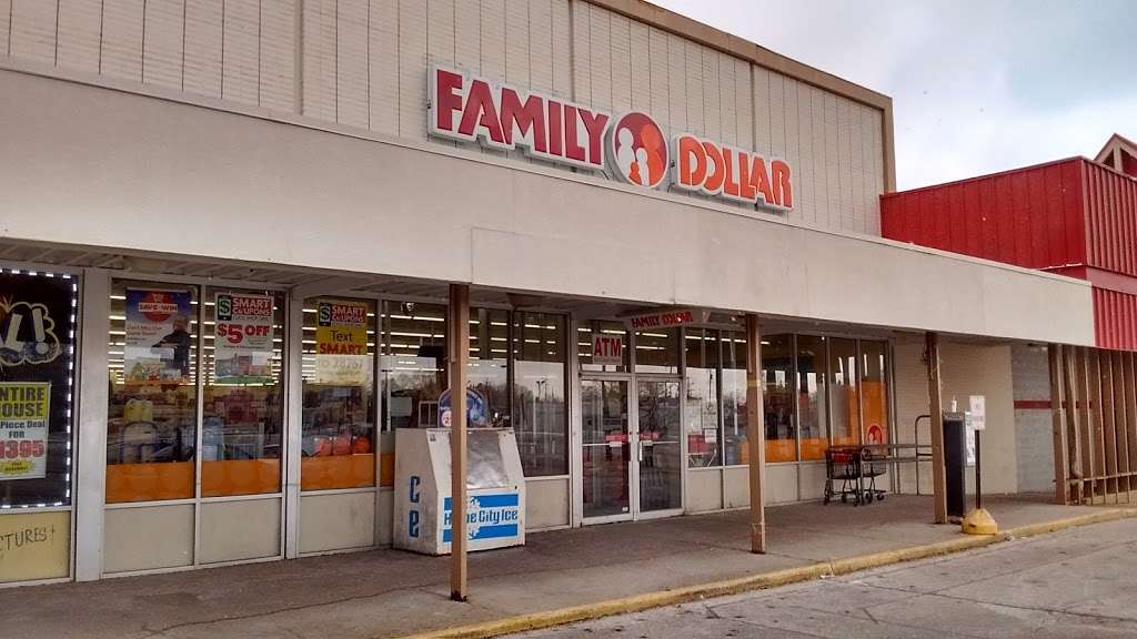 Family Dollar | 2314 Rapids Dr, Racine, WI 53404 | Phone: (262) 633-0047