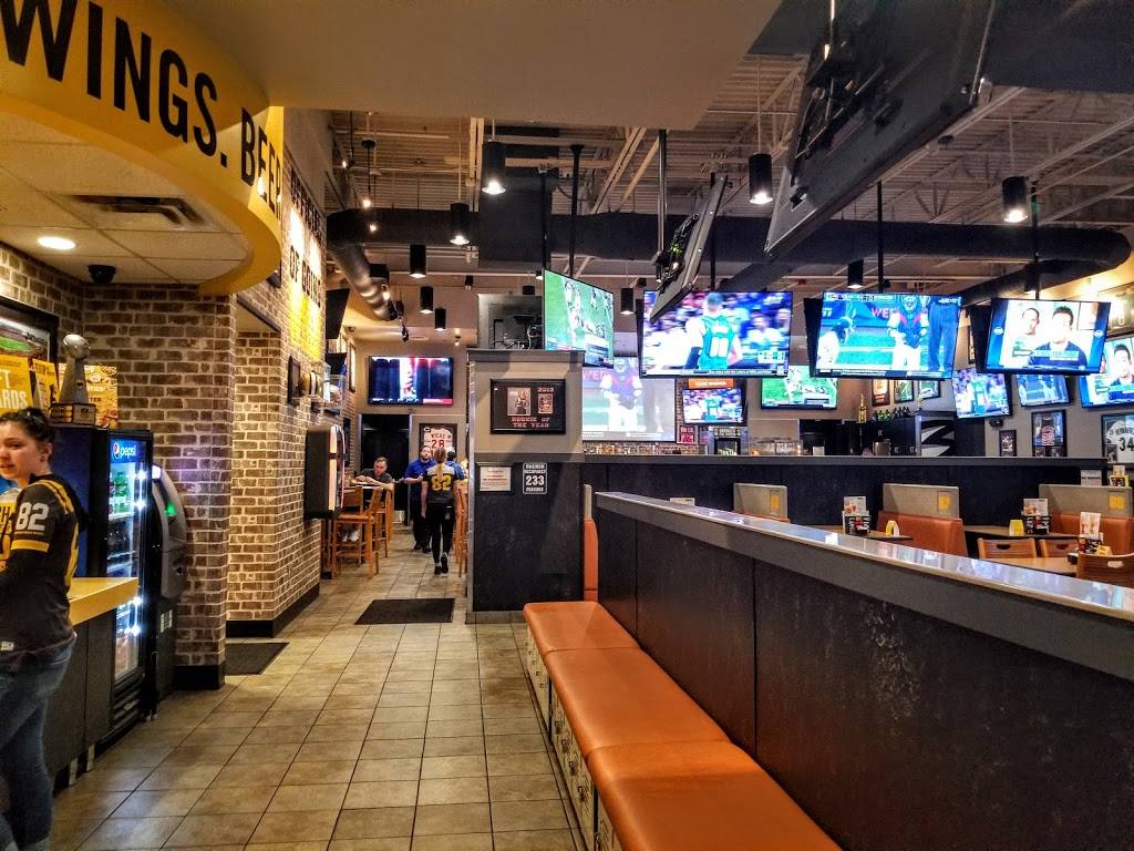 Buffalo Wild Wings | 9810 NE Cascades Pkwy, Portland, OR 97220, USA | Phone: (503) 281-0351