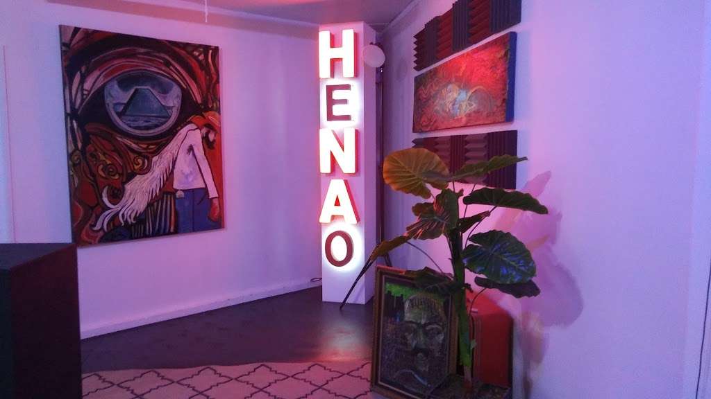 Henao Contemporary Center | 5601 Edgewater Dr, Orlando, FL 32810 | Phone: (407) 272-0317