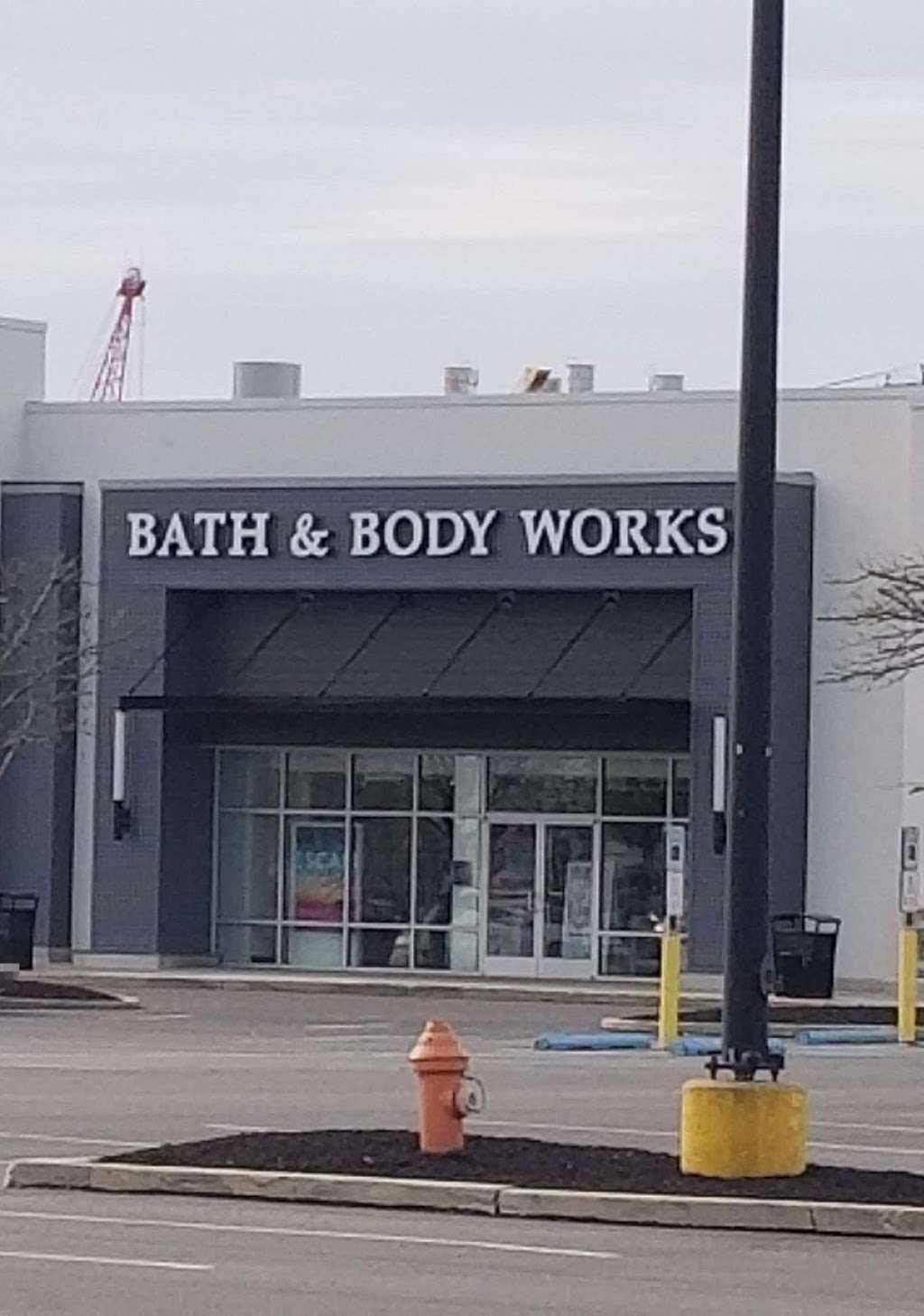 Bath & Body Works | 1851 S Christopher Columbus Blvd, Philadelphia, PA 19148, USA | Phone: (215) 755-3674