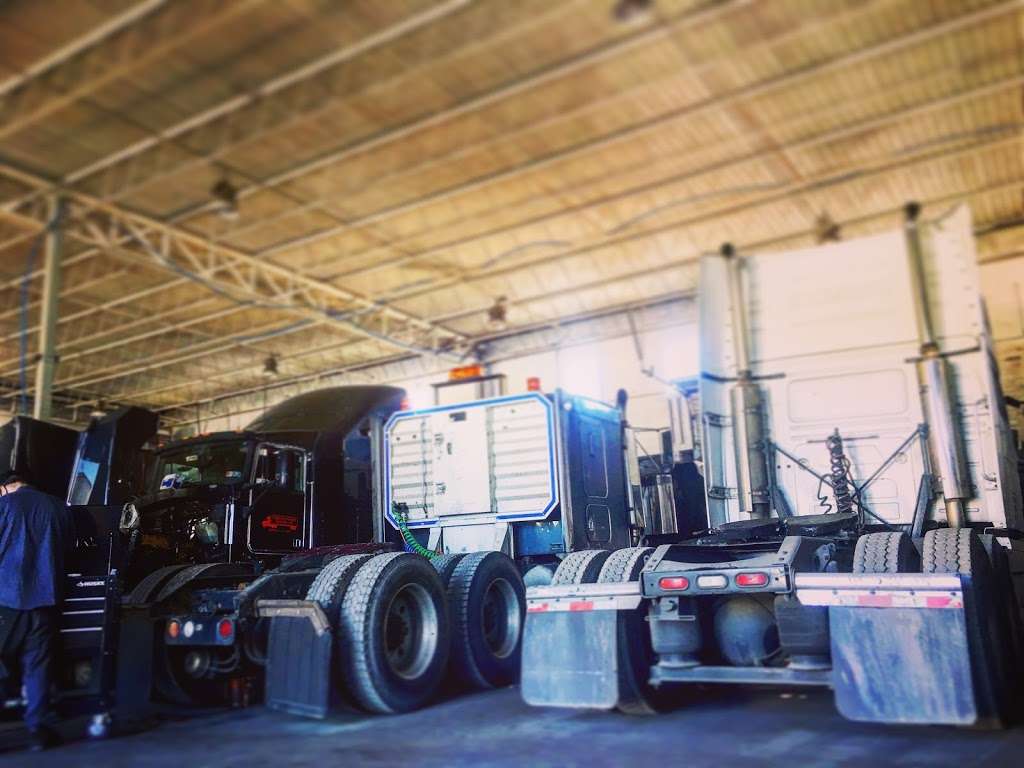 Highway Diesel Truck Services | 1020 Belmont St, Easton, PA 18042 | Phone: (917) 325-6755