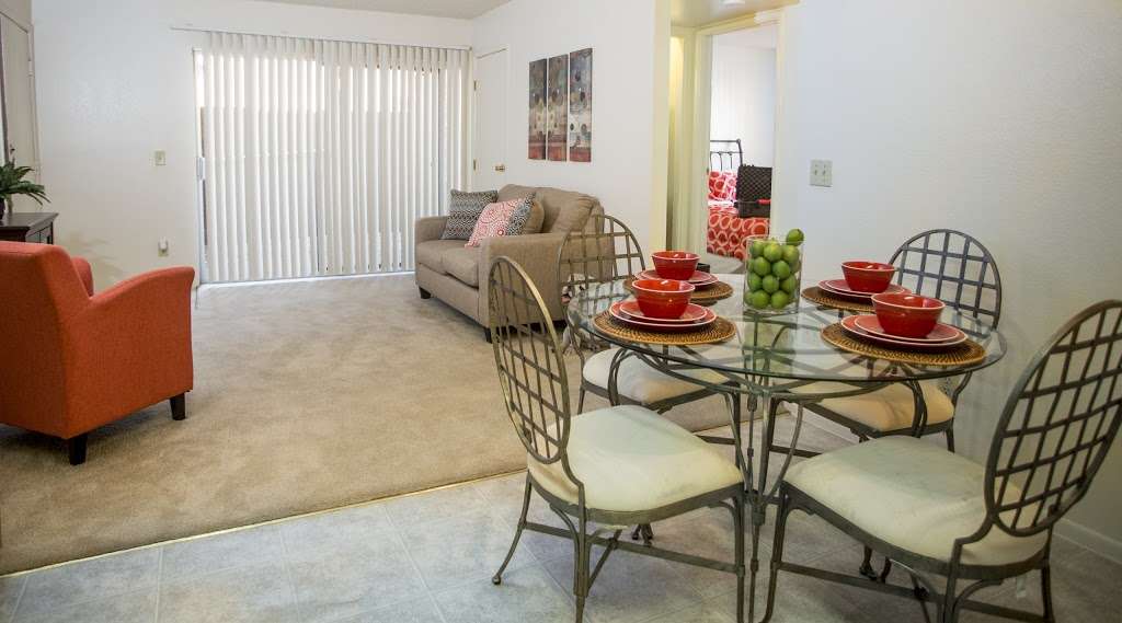 Sunset Landing Apartment Homes | 8450 N 67th Ave, Glendale, AZ 85302 | Phone: (623) 934-8151