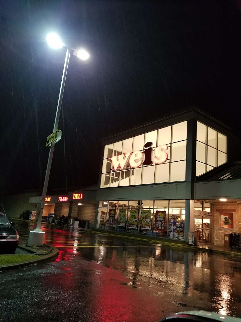 Bangor Plaza | 1309 Blue Valley Dr, Pen Argyl, PA 18072, USA
