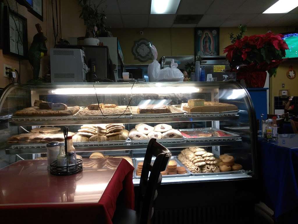 Panaderia & Pupuseria Ilobas Co | 455 W Florence Ave, Los Angeles, CA 90003 | Phone: (323) 778-5027