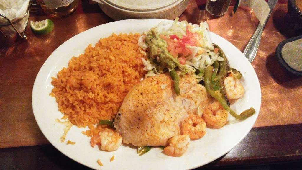 El Salto Mexican Restaurant | 757 Indian Boundary Rd, Chesterton, IN 46304, USA | Phone: (219) 395-9890