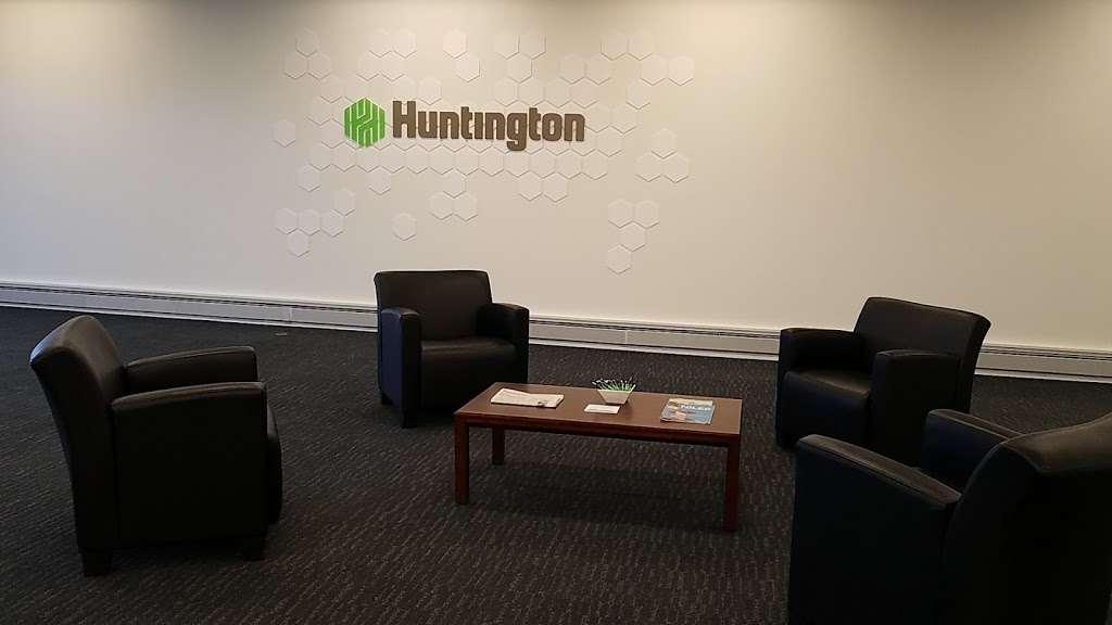 Huntington Bank | 8720 W Dempster Street, Niles, IL 60714, USA | Phone: (847) 768-0140