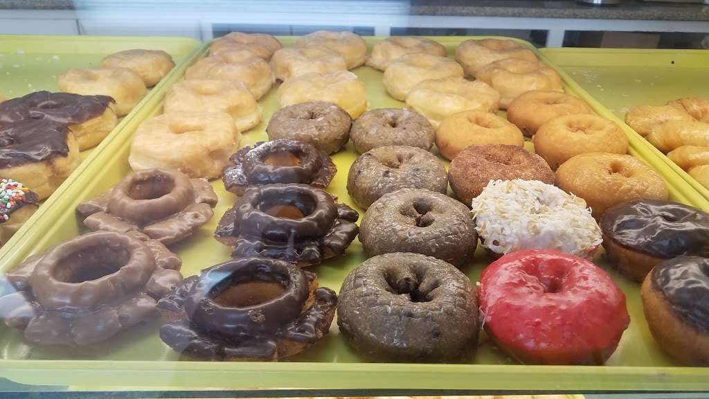 Rileys Donuts | 1113 Clear Lake City Blvd, Houston, TX 77062 | Phone: (281) 286-5865